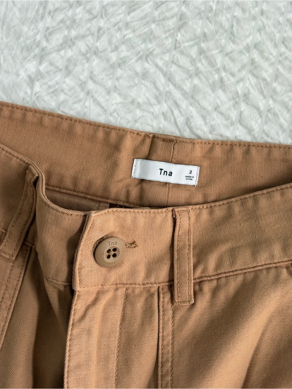 Aritzia/TNA Cargo Khaki Pants Size 2